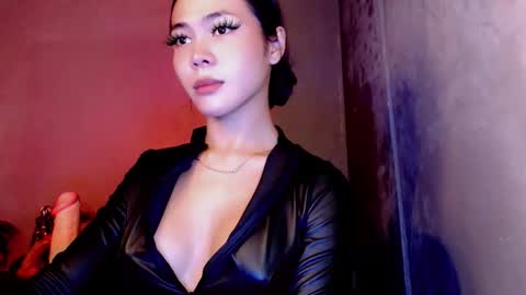 Ella online show from May 2026 05:10:01 PM