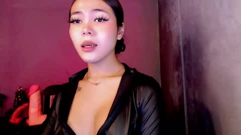 Ella online show from May 2026 03:21:02 PM