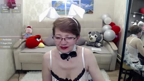 Diana online show from April 2026 09:01:01 PM