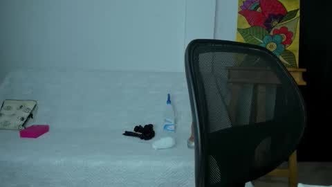 Sophie   online show from October 2025 03:45:01 PM