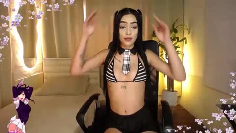 lady online show from April 2026 06:27:01 PM