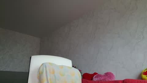 Sima Ladybigsmile online show from May 2026 03:35:02 AM