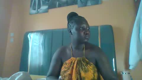 lindah32 online show from May 2026 11:51:02 AM
