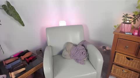 ladyboyhomemaker online show from February 2026 08:40:02 AM