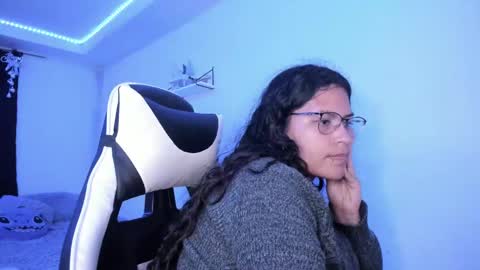 Snapshot of ladybrown_16 chatting on December 2024 07:55:01 AM Lady online show from December 2024 07:55:01 AM