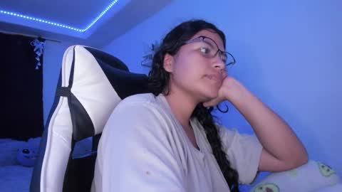 Snapshot of ladybrown_16 chatting on December 2024 07:06:02 AM Lady online show from December 2024 07:06:02 AM