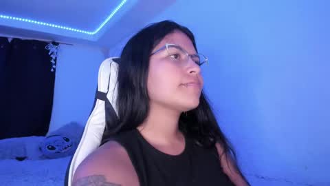 Snapshot of ladybrown_16 chatting on January 2025 02:49:02 AM Lady online show from January 2025 02:49:02 AM