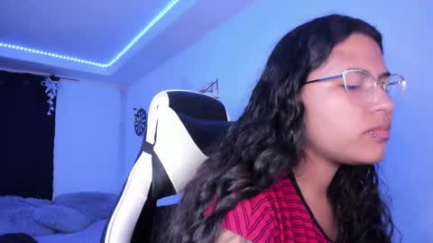 Snapshot of ladybrown_16 chatting on January 2025 03:12:02 AM Lady online show from January 2025 03:12:02 AM