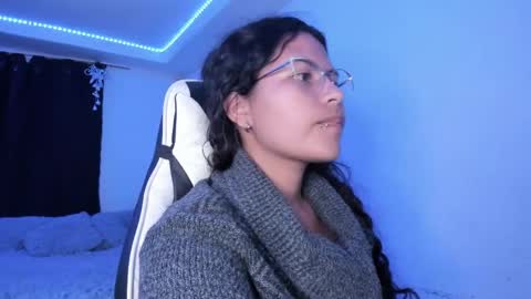 Snapshot of ladybrown_16 chatting on January 2025 06:24:01 AM Lady online show from January 2025 06:24:01 AM