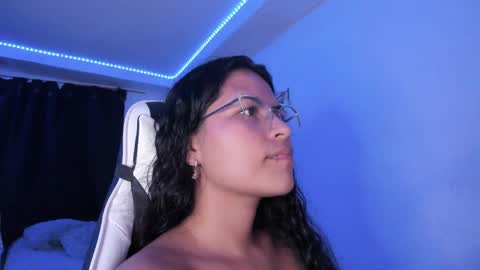 Snapshot of ladybrown_16 chatting on January 2025 06:11:01 AM Lady online show from January 2025 06:11:01 AM