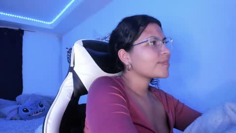 Snapshot of ladybrown_16 chatting on January 2025 06:28:01 AM Lady online show from January 2025 06:28:01 AM