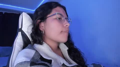 Snapshot of ladybrown_16 chatting on January 2025 09:29:02 AM Lady online show from January 2025 09:29:02 AM