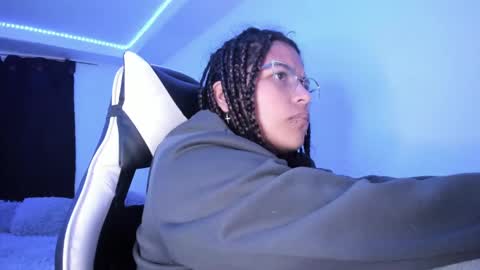 Snapshot of ladybrown_16 chatting on February 2025 04:14:02 AM Lady online show from February 2025 04:14:02 AM