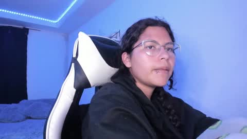 Snapshot of ladybrown_16 chatting on February 2025 08:51:02 AM Lady online show from February 2025 08:51:02 AM