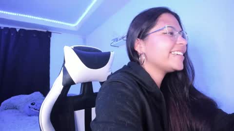 Snapshot of ladybrown_16 chatting on February 2025 05:12:02 AM Lady online show from February 2025 05:12:02 AM