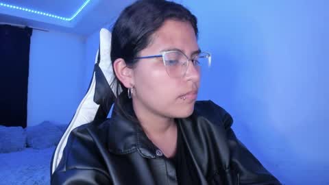 Snapshot of ladybrown_16 chatting on February 2025 07:12:01 AM Lady online show from February 2025 07:12:01 AM