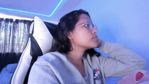 Snapshot of ladybrown_16 chatting on February 2025 01:47:02 PM Lady online show from February 2025 01:47:02 PM