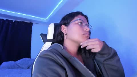 Snapshot of ladybrown_16 chatting on March 2025 03:02:02 AM Lady online show from March 2025 03:02:02 AM