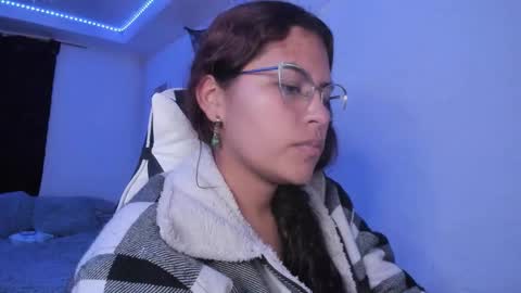 Snapshot of ladybrown_16 chatting on October 2025 07:29:01 AM Lady online show from October 2025 07:29:01 AM