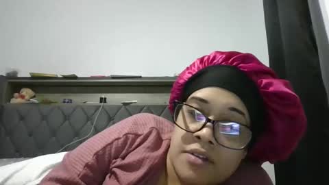 Snapshot of ladycinnabon chatting on February 2025 02:08:02 AM Stephanie online show from February 2025 02:08:02 AM