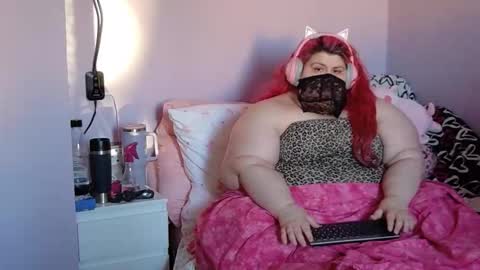 ladykitsunebig online show from May 2026 06:24:01 PM