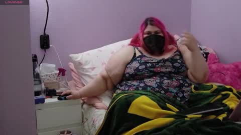 ladykitsunebig online show from May 2026 07:00:02 PM