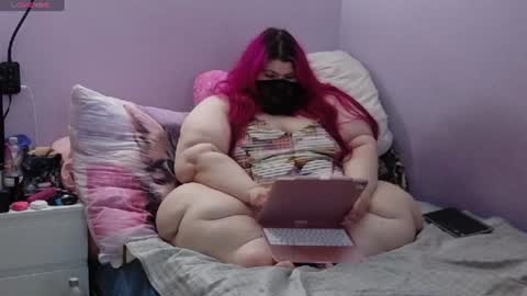ladykitsunebig online show from July 2026 07:05:01 PM