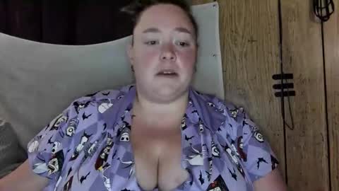 LadyLynn13 online show from November 2025 10:32:02 PM