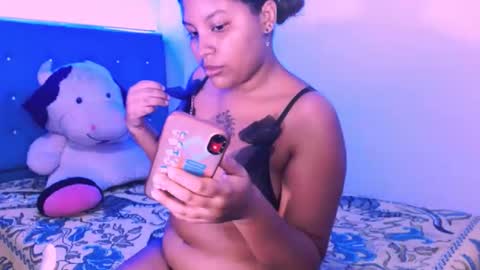 Snapshot of ladypussy69779756 chatting on February 2026 03:34:02 AM laura online show from February 2026 03:34:02 AM