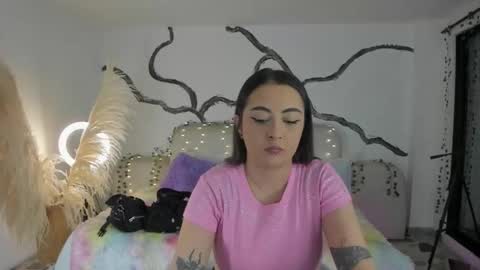 Lady  online show from December 2025 04:19:02 AM