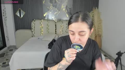 Lady  online show from January 2026 03:44:01 AM