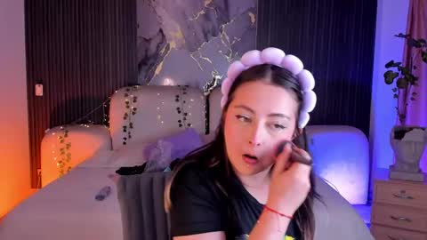 Lady  online show from June 2026 05:19:02 AM