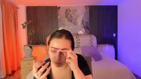 Lady  online show from June 2026 04:04:02 AM