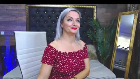 Snapshot of ladytouch chatting on December 2024 05:42:01 AM ladytouch online show from December 2024 05:42:01 AM