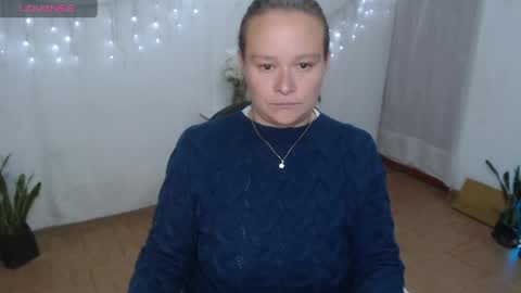  paola and a guest lol    online show from April 2026 01:58:02 PM