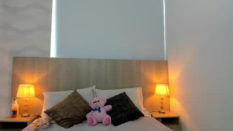 Snapshot of laia_cruz chatting on October 2025 07:37:01 PM Laia Cruz online show from October 2025 07:37:01 PM