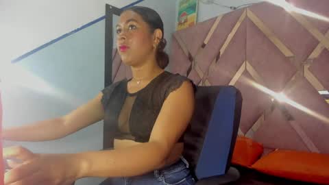 laila_5 online show from May 2026 08:59:01 PM