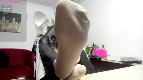 Snapshot of laila_angel chatting on September 2025 11:45:02 AM laila_angel online show from September 2025 11:45:02 AM