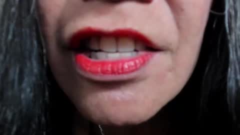 Lailacastillo online show from September 2025 12:09:01 PM