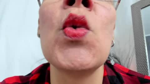Lailacastillo online show from June 2026 11:45:02 AM