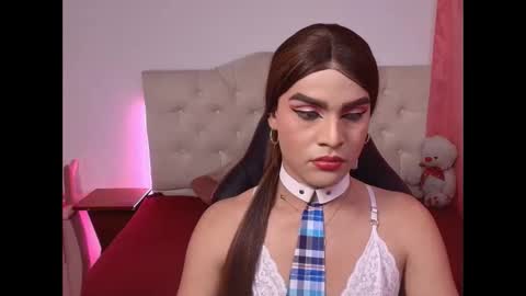 Camila online show from October 2025 04:44:01 AM