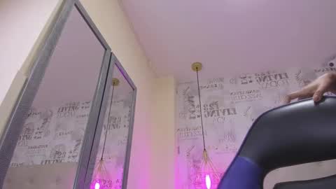   online show from March 2025 03:42:02 PM