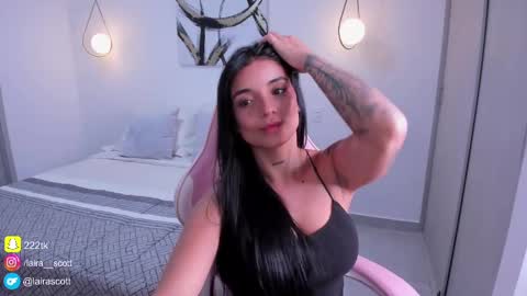 Laira online show from February 2025 10:36:01 PM