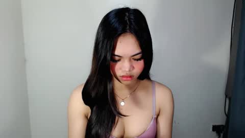 Snapshot of laire_allure chatting on May 2026 06:41:01 AM laire online show from May 2026 06:41:01 AM