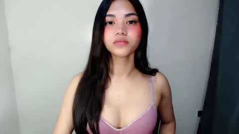 Snapshot of laire_allure chatting on May 2026 06:32:03 AM laire online show from May 2026 06:32:03 AM