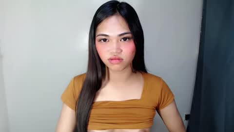 Snapshot of laire_allure chatting on May 2026 09:04:01 AM laire online show from May 2026 09:04:01 AM