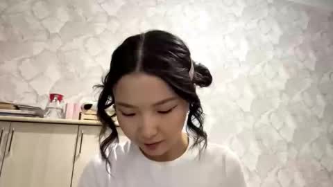 Luna online show from September 2025 03:05:01 PM