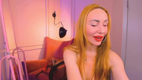 Snapshot of lakshmi_lotus chatting on February 2025 08:35:02 PM Lakshmi a online show from February 2025 08:35:02 PM