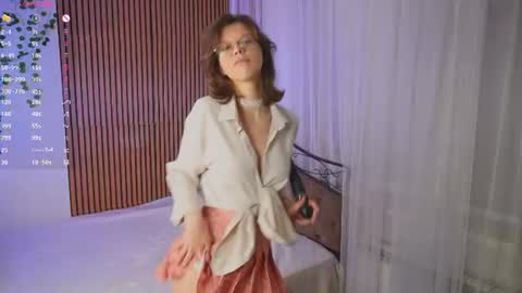 Julia online show from July 2026 08:15:02 PM