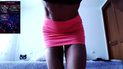 Lola online show from November 2025 12:16:02 PM